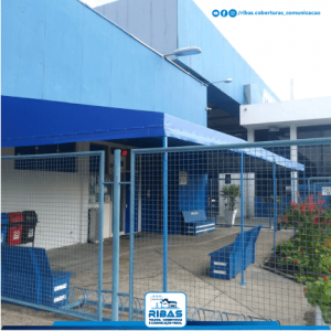 Modelo de toldo em lona sintética